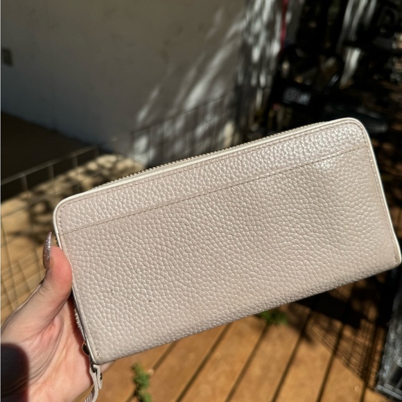 Kate Spade Light Pink Purse with matching wallet - Picture 10 of 11